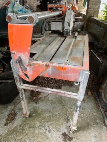 professionele tegelzaagmachine beschikbaar voor biedingen