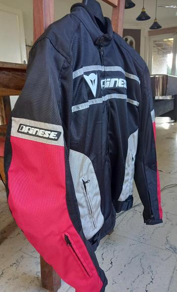 Neuf: blouson été Dainese taille L full protections ce beschikbaar voor biedingen