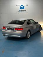 BMW E92, 3reeks Benzine 320i Coupé, Auto's, Zwart, 4 cilinders, Leder, Bedrijf