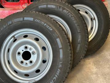 4 banden met velgen 255 75 16 CP  camper  beschikbaar voor biedingen