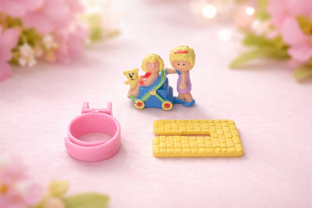 Polly Pushes the Pram / Pram and Baby Ring, Verzamelen, Poppetjes en Figuurtjes, Gebruikt, Ophalen of Verzenden