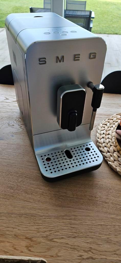 Cafetière Smeg avec buse vapeur, Elektronische apparatuur, Koffiezetapparaten, Gebruikt, Koffiemachine, Ophalen of Verzenden