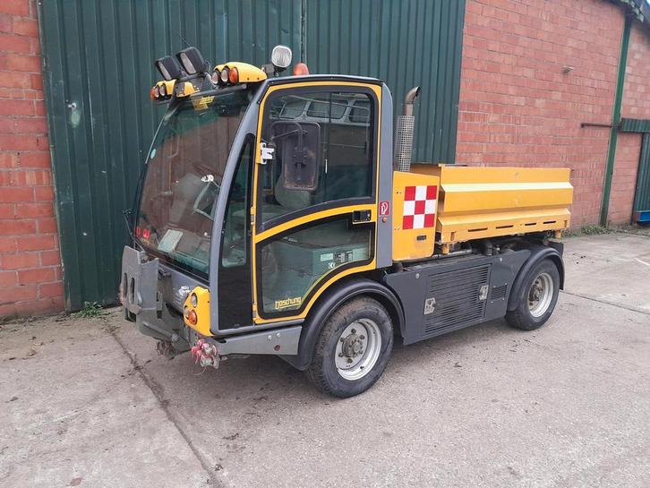 Boschung P4 Pony, Articles professionnels, Agriculture | Tracteurs, jusqu'à 2500, Autres marques, jusqu'à 80 ch, Utilisé, Enlèvement