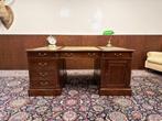 Klassiek Engels Chesterfield Bureau Partnerdesk, Antiek en Kunst, Antiek | Kantoor en Zakelijk, Ophalen of Verzenden