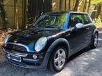 Mini Cooper 1.6 ESSANC, Auto's, Stof, Zwart, Zwart, Handgeschakeld