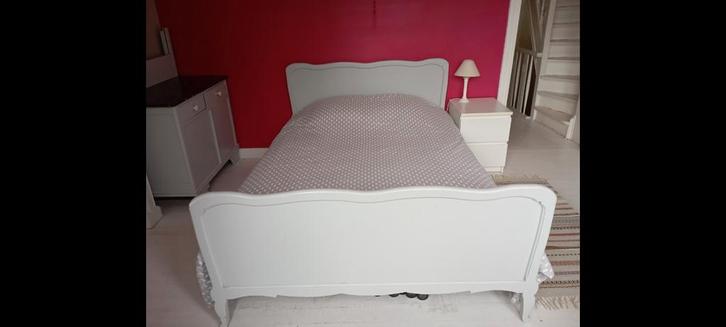 Bed 140 x 200 cm en commodekast, Huis en Inrichting, Slaapkamer | Slaapbanken, Zo goed als nieuw, 100 cm, 200 cm, Wit, Grijs, Zwart