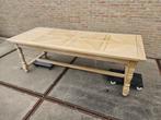 Grote vol eiken tafel met zeer veel charme !, Ophalen