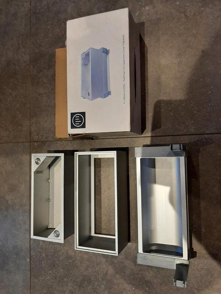 Nouvelle trappe d'inspection  pour l'évacuation de l'eau, Bricolage & Construction, Tuyaux & Évacuations, Neuf, Évacuation, Aluminium