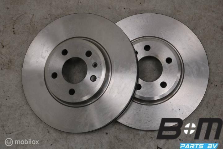 Set remschijven voorzijde Audi A4 8K 8K0615301A, Auto-onderdelen, Remmen en Aandrijving, Gebruikt