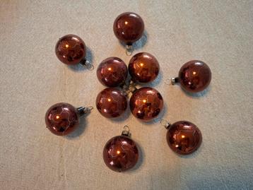 10 bruine craquelé kerstballetjes in doosje beschikbaar voor biedingen