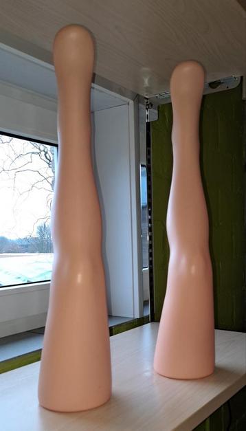 Set van 2 mannequinbenen kinderen voor etalage  beschikbaar voor biedingen