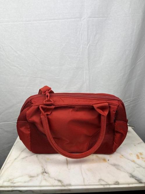 Rood tasje – draagbaar als hand- of schoudertas, Handtassen en Accessoires, Tassen | Schoudertassen, Zo goed als nieuw, Overige merken