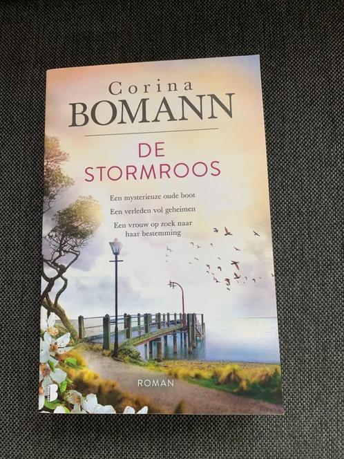 Roman "De stormroos" van Corina Bomann, Boeken, Romans, Zo goed als nieuw, Europa overig, Ophalen of Verzenden