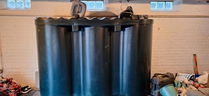 Cuve à mazout Kingspan 2300 L - INTÉRIEUR ET EXTÉRIEUR, Doe-het-zelf en Bouw, Verwarming en Radiatoren, Zo goed als nieuw, Ophalen