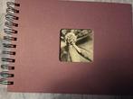Kleine fotoboek. Zwarte bladen en zuurvrij blaadjes  ernaast, Ophalen of Verzenden, Nieuw