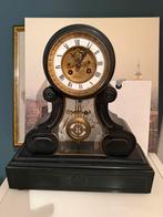 Très ancienne horloge des années 1800, Antiquités & Art, Antiquités | Horloges, Enlèvement