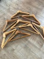 8 sets van 5 NIEUWE houten hangers, Kleding | Dames, Kledinghangers, Nieuw, Kinderen en Volwassenen, Hout, Ophalen