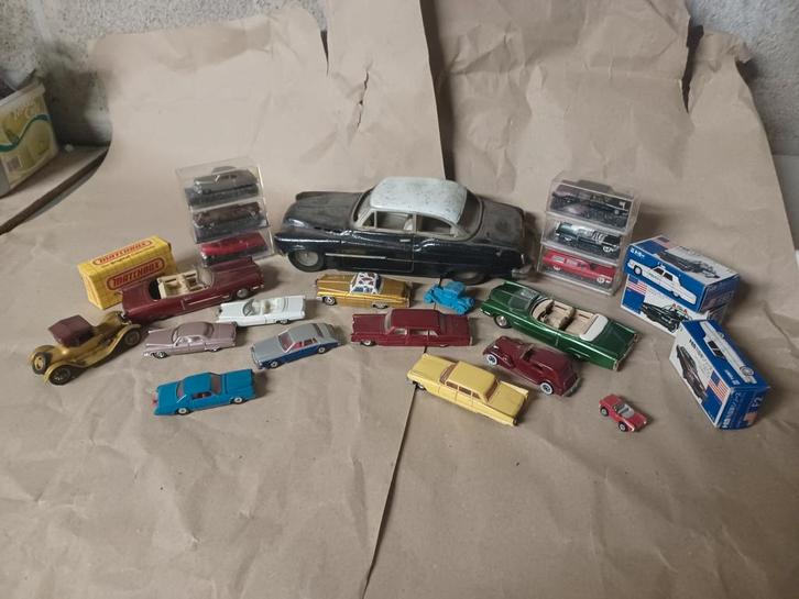 Cadillac-modellen collectie, Hobby en Vrije tijd, Modelauto's | 1:43, Matchbox, Ophalen of Verzenden