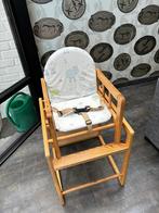 Chaise pour enfants transformable en petite table et siège