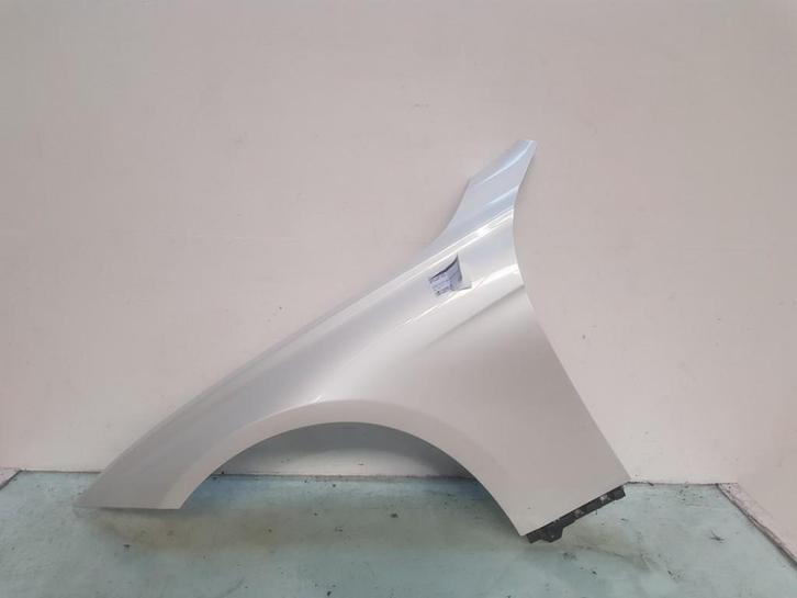 SPATBORD LINKS VOOR BMW 3 serie (F30) (01-2011/10-2018), Auto-onderdelen, Carrosserie, Spatbord, BMW, Voor, Links, Gebruikt