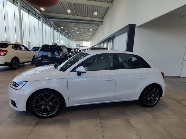 Audi A1 Navi / Bluetooth / Airco, Auto's, Audi, A1, ABS, Airbags, Bluetooth, Boordcomputer, Centrale vergrendeling, Elektrische buitenspiegels
