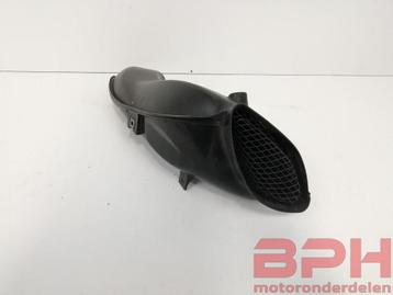Ramair buis rechts Suzuki GSX-R 600 750 K4 - K5 2004 t/m 200 beschikbaar voor biedingen