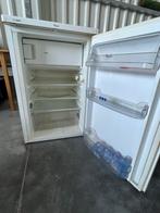 Kleine ijskast met diepvries vak whirlpool, Elektronische apparatuur, Koelkasten en IJskasten, Ophalen, Zo goed als nieuw