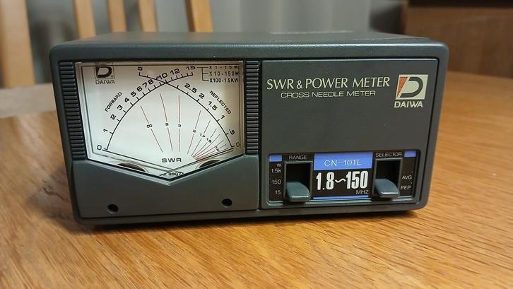 Daiwa CN-100 Quality SWR & Power meter 1...150Mhz, Telecommunicatie, Overige Telecommunicatie, Zo goed als nieuw, Ophalen of Verzenden