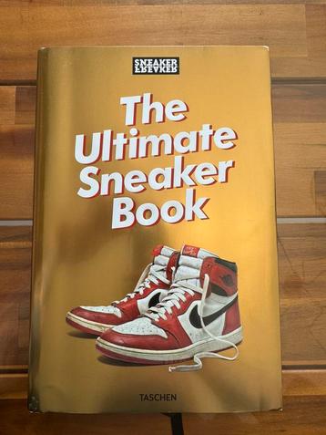 Sneaker Freaker. The Ultimate Sneaker Book. 45th Ed. beschikbaar voor biedingen
