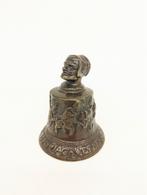 Bronzen tafelbel - 1370 - Jacoves Serke heft my ghegoten, Antiquités & Art, Antiquités | Bronze & Cuivre, Bronze, Enlèvement ou Envoi