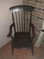 Antieke houten stoel, Enlèvement