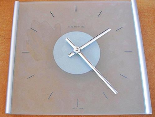 Horloge murale HERMLE carrée, verre + métal, 24 cm, NEUVE, Huis en Inrichting, Woonaccessoires | Klokken, Nieuw, Wandklok, Analoog