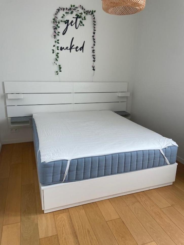 Tweepersoonsbed inclusief matras 160cm x 200cm, Huis en Inrichting, Slaapkamer | Bedden, Zo goed als nieuw, Tweepersoons, 160 cm