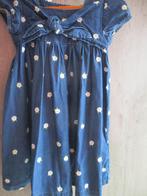robe en jean avec fleurs brodées mayal taille 122, Comme neuf, Fille, Robe ou Jupe, Enlèvement ou Envoi
