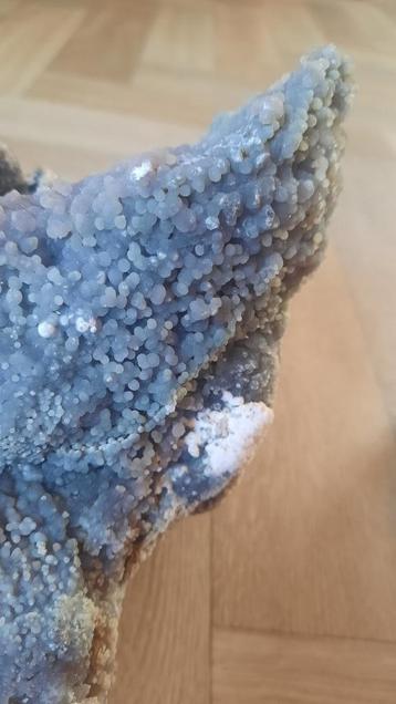 Grote blauwe druifagaat beschikbaar voor biedingen