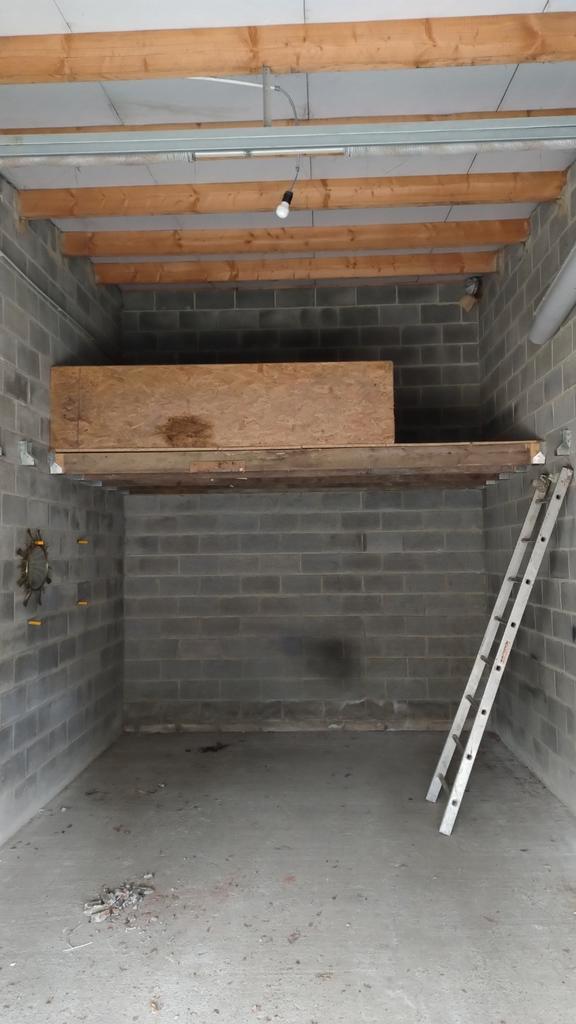 Entrepôt à louer ( pour indépendants ), Immo, Garages & Places de parking