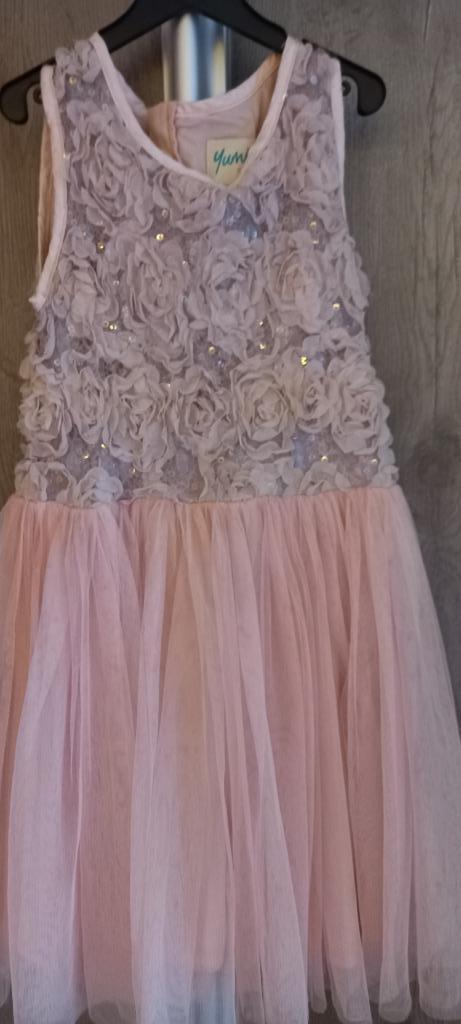 feestelijke roze jurk met tule Yumi maat 128, Kinderen en Baby's, Kinderkleding | Maat 128, Zo goed als nieuw, Meisje, Jurk of Rok