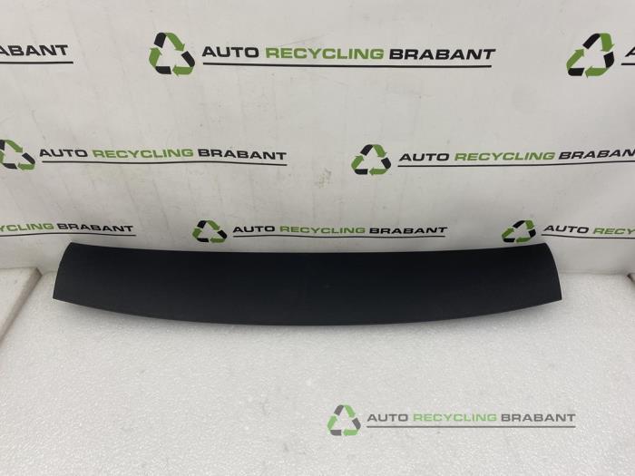 Bekleding Achterklep van een Volkswagen Tiguan, Auto-onderdelen, Interieur en Bekleding, Gebruikt, 3 maanden garantie, Ophalen of Verzenden