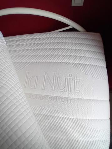 Matras van La Nuit voor rugklachten+Topper 1,40m x2m, Enlèvement, Comme neuf, 200 cm, Matelas