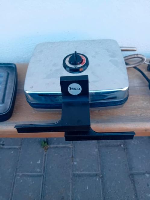 Nova wafelijzer met perfecte thermostaat. Het is v, Elektronische apparatuur, Wafelijzers, Zo goed als nieuw, Ophalen