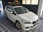 BMW 218i ActiveTourer Pack M 1e fabrieksgarantie 1 jaar, Auto's, BMW, Monovolume, Alcantara, Wit, 2 Reeks Active Tourer