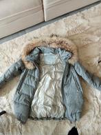 Nouveau manteau en fourrure véritable acheté chez Due, Comme neuf, Taille 38/40 (M), Enlèvement ou Envoi, Gris
