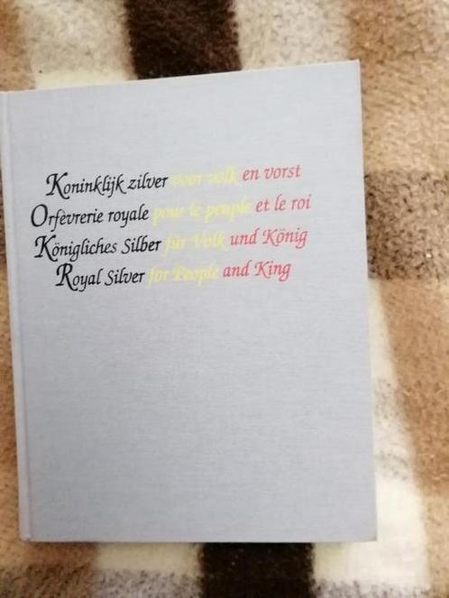 Koninklijk Zilver voor volk en vorst boek hardcover, Boeken, Kunst en Cultuur | Fotografie en Design, Zo goed als nieuw, Ophalen of Verzenden