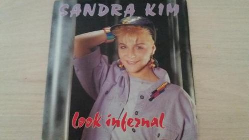 disque vinyl 45 tours sandra kim Look Infernal, CD & DVD, Vinyles | Pop, Comme neuf, 1980 à 2000, Enlèvement ou Envoi