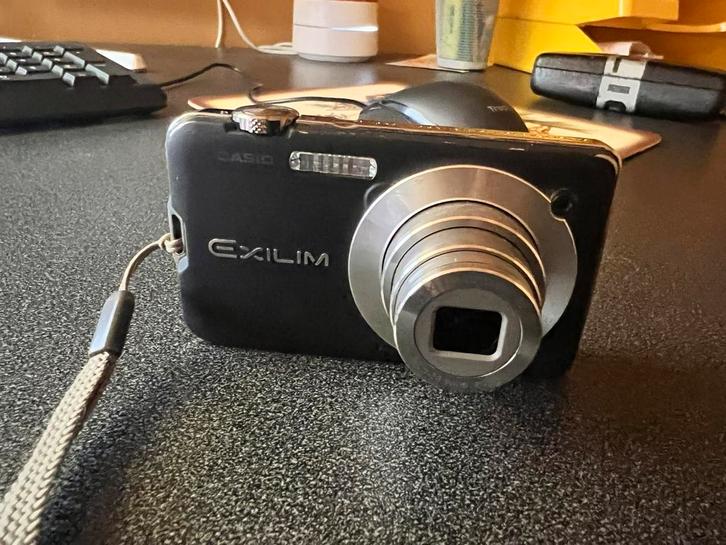 Casio Exilim EX-S10 zwart, Audio, Tv en Foto, Fotocamera's Digitaal, Zo goed als nieuw, Ophalen of Verzenden