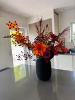 Fleurs artificielles dans un vase, Maison & Meubles, Comme neuf, Enlèvement ou Envoi
