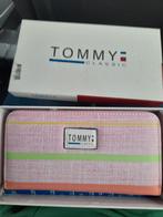 Tommy classic dames  portemonnee/ geldbeugel  nieuwe staat, Handtassen en Accessoires, Portemonnees, Ophalen of Verzenden, Nieuw