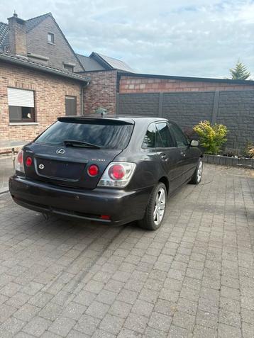 Lexus IS 300 sportcross beschikbaar voor biedingen