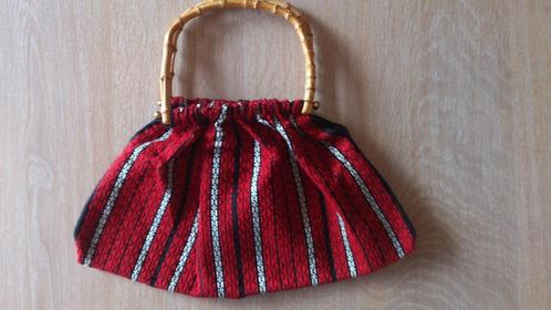 Vintage handmade tasje 60's, Handtassen en Accessoires, Tassen | Damestassen, Zo goed als nieuw, Handtas, Rood, Ophalen of Verzenden