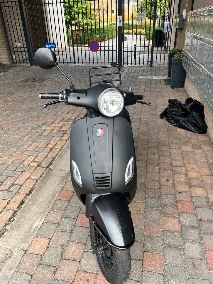 NECO Azzuro 50 ( GTS toscana look), Fietsen en Brommers, Scooters | Overige merken, Gebruikt, Klasse A (25 km/u), Benzine, Ophalen